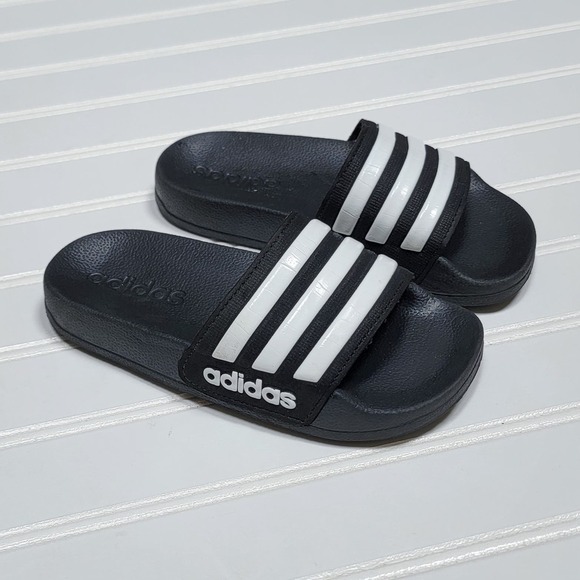 Adidas Adilette Slides/Sandals - Picture 1 of 10